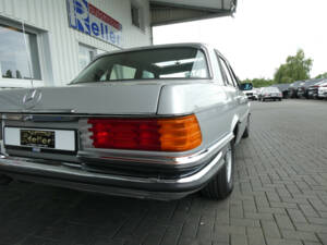 Image 23/28 de Mercedes-Benz 350 SEL (1978)