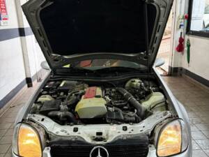 Image 2/10 of Mercedes-Benz SLK 200 Kompressor (1997)
