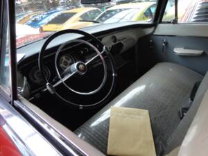 Immagine 34/35 di Chrysler Windsor Nassau (1955)