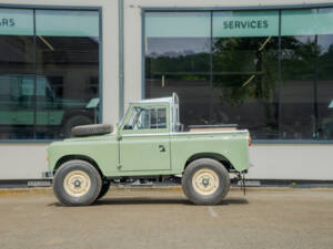 Image 28/30 of Land Rover 88 (1971)