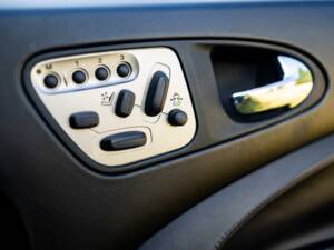 Image 46/50 de Jaguar XKR (2007)