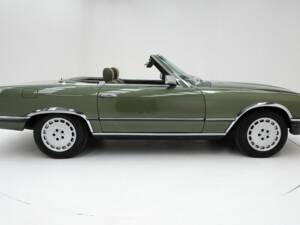Image 9/15 of Mercedes-Benz 280 SL (1983)