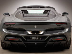 Image 4/42 de Ferrari 296 GTS (2024)