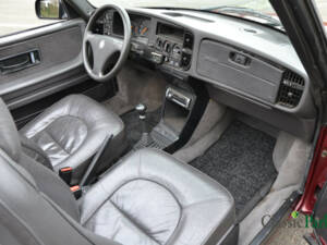 Image 33/50 de Saab 900 2.1 i 16V (1993)