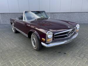 Image 15/36 of Mercedes-Benz 280 SL (1969)