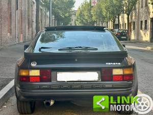 Image 8/10 of Porsche 944 (1985)