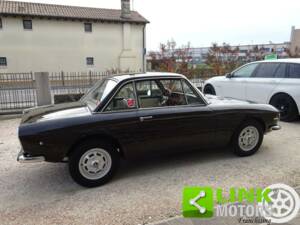 Image 8/10 of Lancia Fulvia 1.3 S (1976)