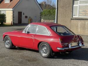 Immagine 3/11 di MG MGC GT (1969)