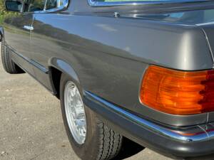 Image 139/196 de Mercedes-Benz 380 SLC (1980)