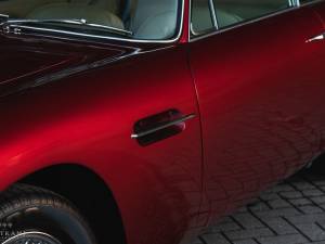 Image 19/48 of Aston Martin DB 6 (1967)