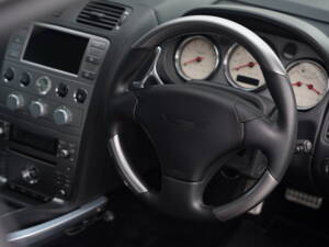 Image 21/50 of Aston Martin V12 Vanquish S (2007)