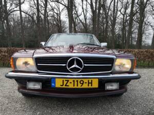 Image 12/38 of Mercedes-Benz 560 SL (1986)