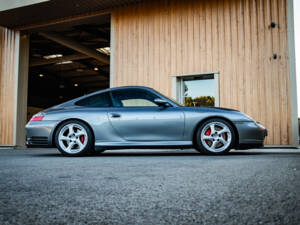 Afbeelding 30/50 van Porsche 911 Carrera 4S (2004)