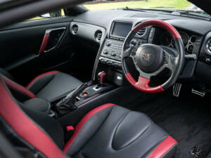 Bild 2/37 von Nissan GT-R Black Edition (2016)