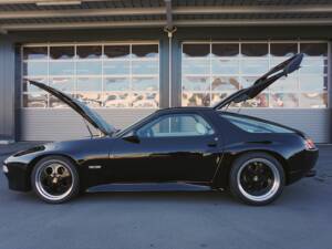 Image 59/67 of Porsche 928 S4 (1988)