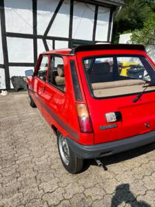 Image 3/30 de Renault R 5 TL (1984)