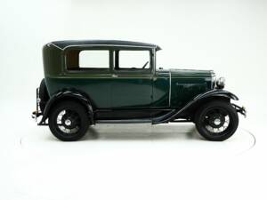 Image 6/15 of Ford Model A Tudor Sedan (1930)