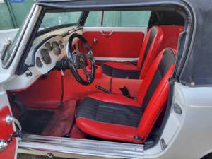 Immagine 18/33 di Innocenti Spider S (1963)