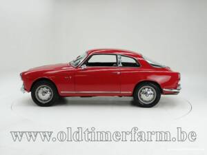 Image 8/15 of Alfa Romeo Giulia 1600 Sprint (1963)