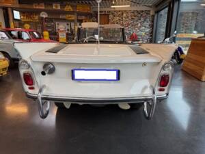 Image 4/24 of Amphicar 770 (1967)