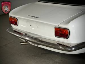 Immagine 25/53 di Alfa Romeo Giulia GT 1300 Junior (1970)