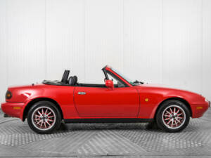 Image 10/50 de Mazda MX-5 1.8 (1995)