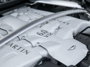 Bild 34/71 von Aston Martin DBS (2011)