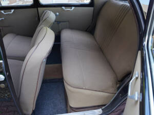 Image 27/50 of Lancia Appia C10 (1954)