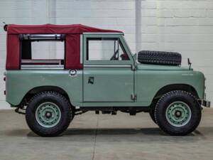 Image 4/9 of Land Rover 88 (1984)