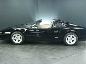 Image 3/30 de Ferrari 328 GTS (1987)