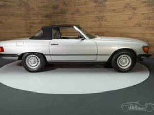 Image 8/19 of Mercedes-Benz 380 SL (1983)