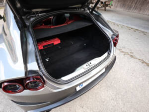 Immagine 36/61 di Ferrari GTC4Lusso (2017)