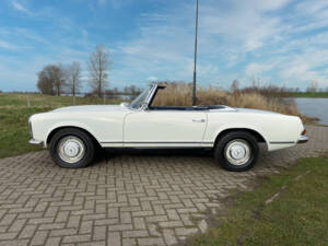 Image 2/6 de Mercedes-Benz 230 SL (1964)