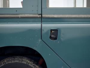 Image 32/69 of Land Rover 109 (1962)