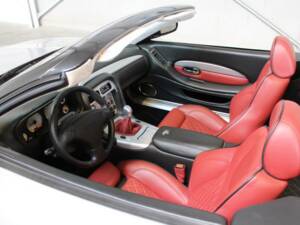 Bild 6/6 von Aston Martin DB AR1 (2003)