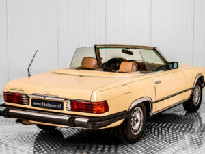 Image 15/34 of Mercedes-Benz 380 SL (1982)