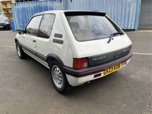 Immagine 4/10 di Peugeot 205 GTi 1.6 (1990)