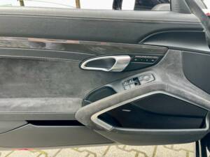 Image 16/19 of Porsche 911 Carrera 4 GTS (2017)
