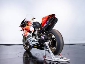 Immagine 2/50 di Ducati DUMMY (2019)