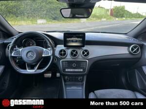 Image 10/15 of Mercedes-Benz CLA 220 CDI (2017)
