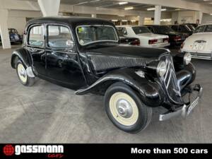 Image 3/15 of Citroën Traction Avant 11 BL (1947)