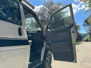 Immagine 17/36 di Volkswagen T4 Multivan 2.5 Syncro (1994)