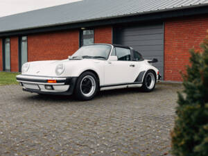 Imagen 2/55 de Porsche 911 Turbo 3.3 (1988)