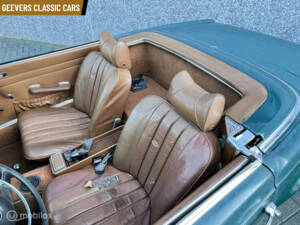 Image 14/44 of Mercedes-Benz 280 SL (1970)