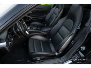 Image 5/38 of Porsche 911 Carrera 4S (2017)