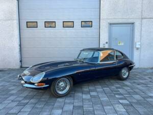 Image 18/33 of Jaguar E-Type 4.2 (1966)