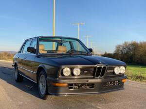 Image 3/17 of BMW M 535i (1980)