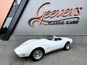 Image 2/36 of Chevrolet Corvette Stingray (1973)