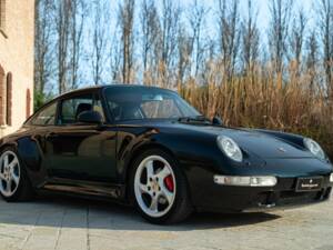 Image 2/50 of Porsche 911 Carrera (1996)