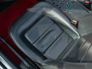 Image 49/50 of Ferrari Mondial T (1991)